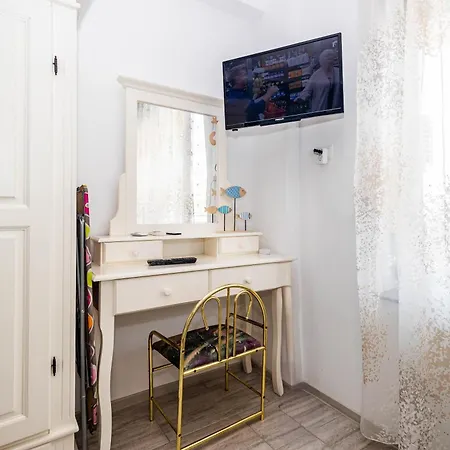 Roberto Deluxe Astoria *