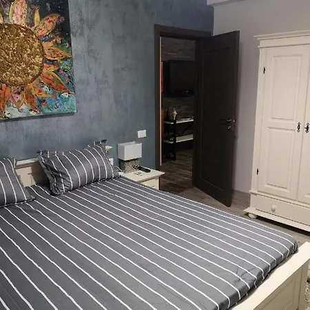 Roberto Deluxe Astoria Apartment Navodari