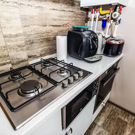 Roberto Deluxe Astoria *