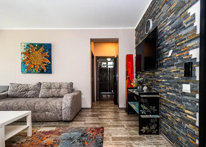 Roberto Deluxe Astoria